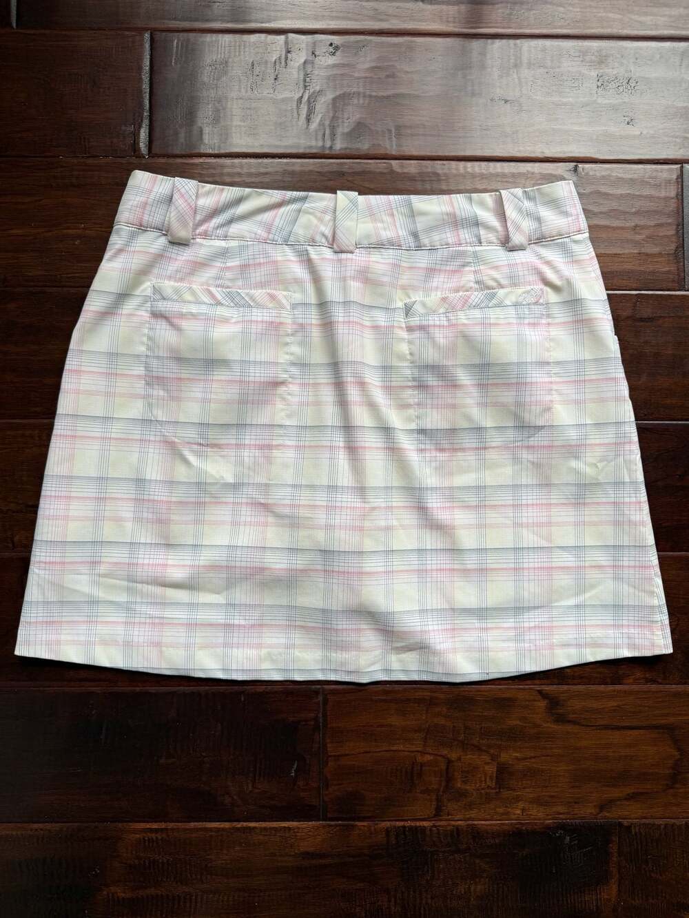 Nike Golf Women's Plaid Dri-FIT Skort in White and Pink - Picture 2 of 9